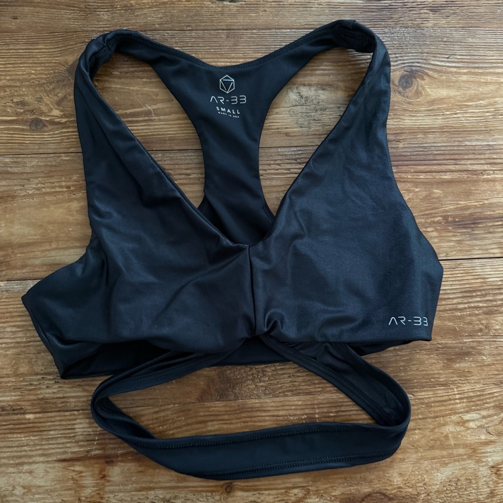 AR-33 Black Racerback Sports Athletic Bra Workout Running Tennis Small‎ EUC